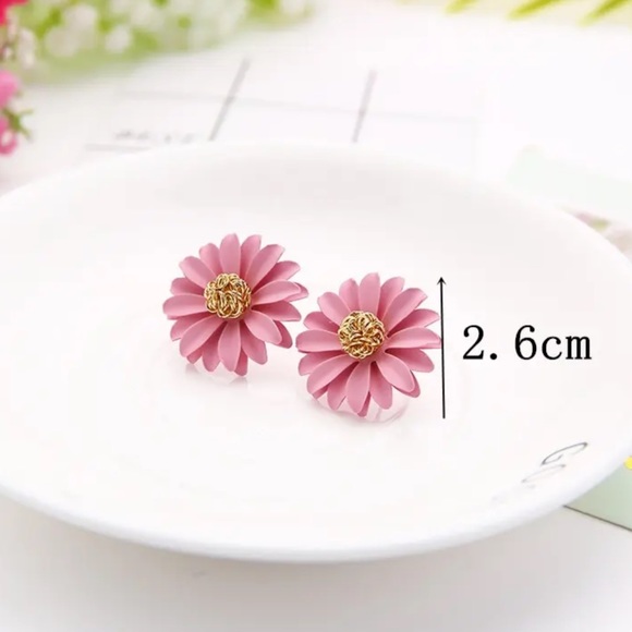 Jewelry - Gold Filled Pink Daisy Floral Earrings
